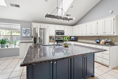 The heart of Hunsley Hills! This spacious 4-bedroom, 4-bath home - photo 9