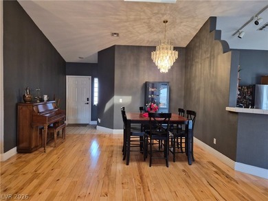 SUPER CLEAN BEAUTIFUL 1-STORY MODERN STYLE HOME WITH 3 CAR