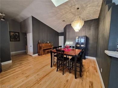 SUPER CLEAN BEAUTIFUL 1-STORY MODERN STYLE HOME WITH 3 CAR