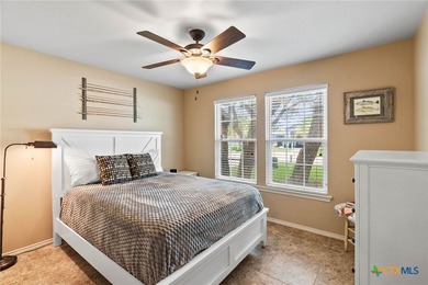 Now is your chance to own this beautifully maintained 2 bedroom - photo 13