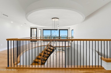 Spanning nearly 9,000 square feet across the 14th and 15th - photo 16