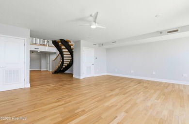 Spanning nearly 9,000 square feet across the 14th and 15th - photo 17