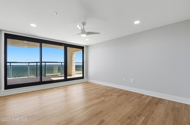 Spanning nearly 9,000 square feet across the 14th and 15th - photo 25