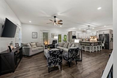 Additional listing photo 4