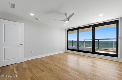 Spanning nearly 9,000 square feet across the 14th and 15th - photo 27