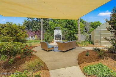 Private Resort-Style Retreat on just under an acre | Pool | - photo 53