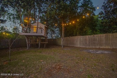 Private Resort-Style Retreat on just under an acre | Pool | - photo 60