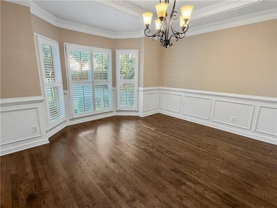 Welcome to this beautifully updated 6-bedroom, 4-bathroom home - photo 12