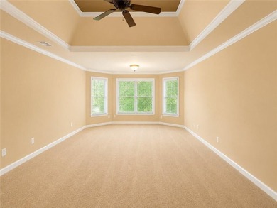 Welcome to this beautifully updated 6-bedroom, 4-bathroom home - photo 17