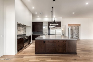 Exceptional craftsmanship and contemporary desert elegance come - photo 25