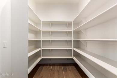 Exceptional craftsmanship and contemporary desert elegance come - photo 29