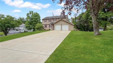 Welcome to 103 Lakeview Drive, a spacious lakefront home in - photo 3