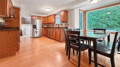 Welcome to 103 Lakeview Drive, a spacious lakefront home in - photo 10