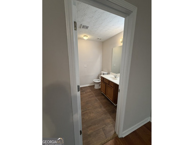 Discover this beautifully maintained 3-bedroom, 2.5-bath home - photo 12