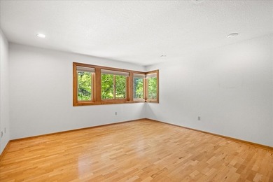 Architectdesigned contemporary by the late La Grange architect - photo 22