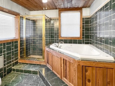 Immaculate Previous Commercial Venue! Pristine Paradise nestled - photo 28