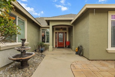 Beautifully maintained home offering the perfect blend of - photo 2