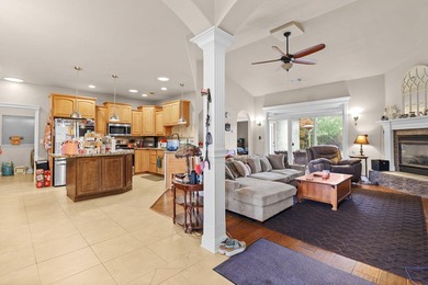 Beautifully maintained home offering the perfect blend of - photo 7