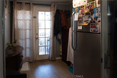 Ready to move in! This affordable, low land lease mobile home in - photo 2