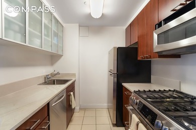 High-Floor, Sun-Filled One-Bedroom with Open City Views Perched - photo 3