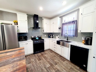 Wow...Look at this home only miles from the Gulf! This sweet - photo 6