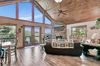 Just listed! Worth the wait! This beautifully maintained Sugar - photo 7