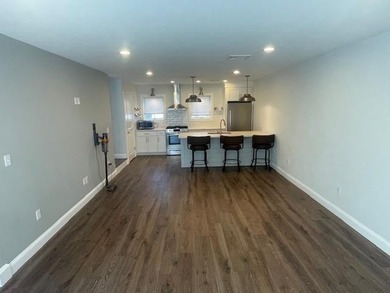 Coastal Elegance Meets Modern Convenience at The Lookout on Main - photo 22