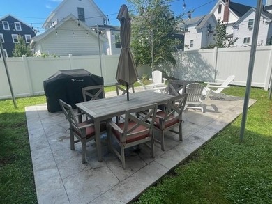 Coastal Elegance Meets Modern Convenience at The Lookout on Main - photo 28