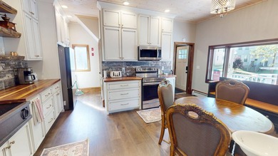 Looking for a sizable historic home that comes fully furnished? - photo 5