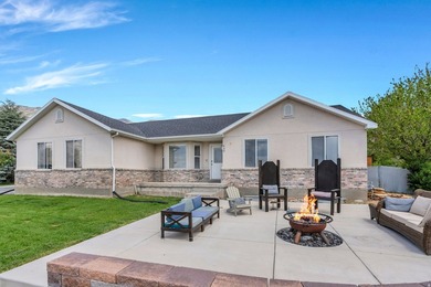 This charming rambler sits in the quiet, established Valley View - photo 3