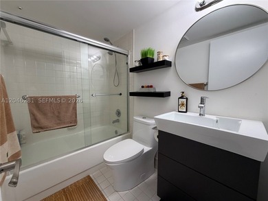 Beautifully renovated 2- bedroom, 2 bath, corner unit featuring - photo 12