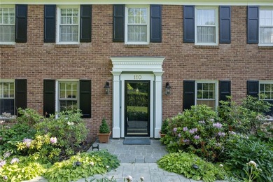 Welcome to this gracious 4 bedroom, 4.5 bath, Center Hall brick - photo 2