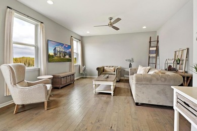 Welcome home to the Fordham 2 model in the highly sought-after - photo 6