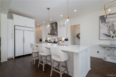 Modern luxury meets waterfront living in The Lakes. Offering - photo 13