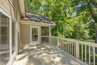 Welcome home to this beautifully maintained stand-alone - photo 15