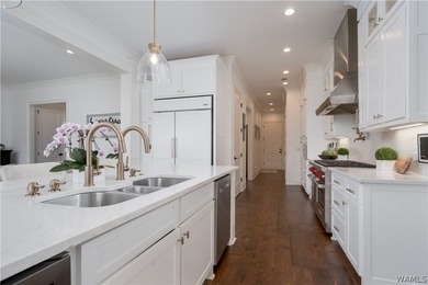 Modern luxury meets waterfront living in The Lakes. Offering - photo 15