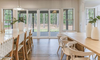 Exceptional new construction offering a refined blend of luxury - photo 16