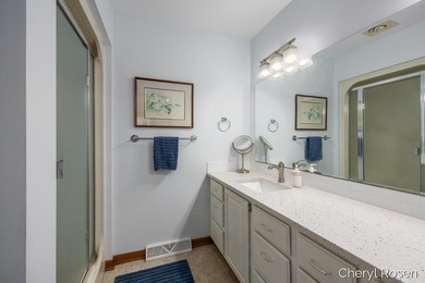 Welcome home to this beautifully maintained stand-alone - photo 18