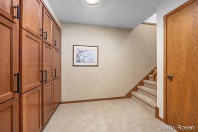 Welcome home to this beautifully maintained stand-alone - photo 23