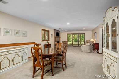 Welcome home to this beautifully maintained stand-alone - photo 25