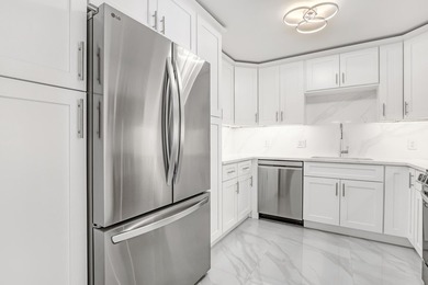 WELCOME TO DUNE DECK! An exclusive luxury condominium building - photo 30
