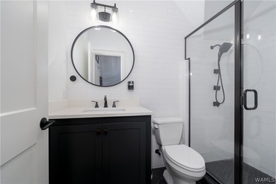 Modern luxury meets waterfront living in The Lakes. Offering - photo 36