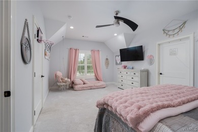 Modern luxury meets waterfront living in The Lakes. Offering - photo 40