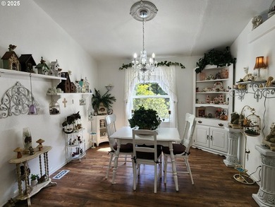 Nestled in the highly sought-after Cedar Terrace neighborhood - photo 8