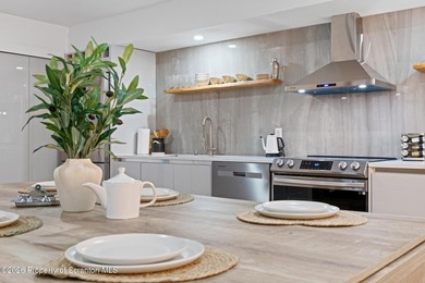 Welcome to your own private lakeside retreat in the desirable - photo 5