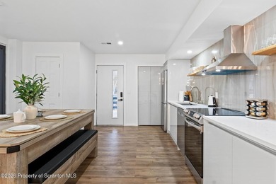 Welcome to your own private lakeside retreat in the desirable - photo 7