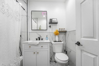 Welcome to a homeowner's dream in the heart of Baychester! This - photo 17