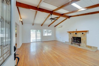 Perched in the heart of coveted Point Loma, this stunning 2,600 - photo 12