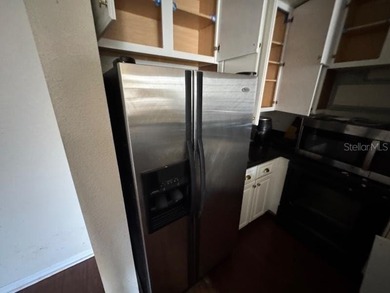 BACK ON MARKET!!! Location! Location! Location! This 1 Bedroom 1 - photo 3