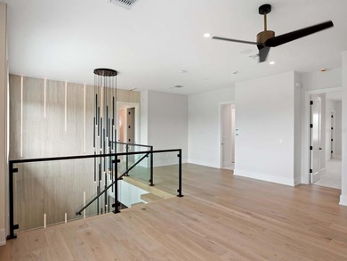 One or more photo(s) has been virtually staged. Expertly built - photo 24